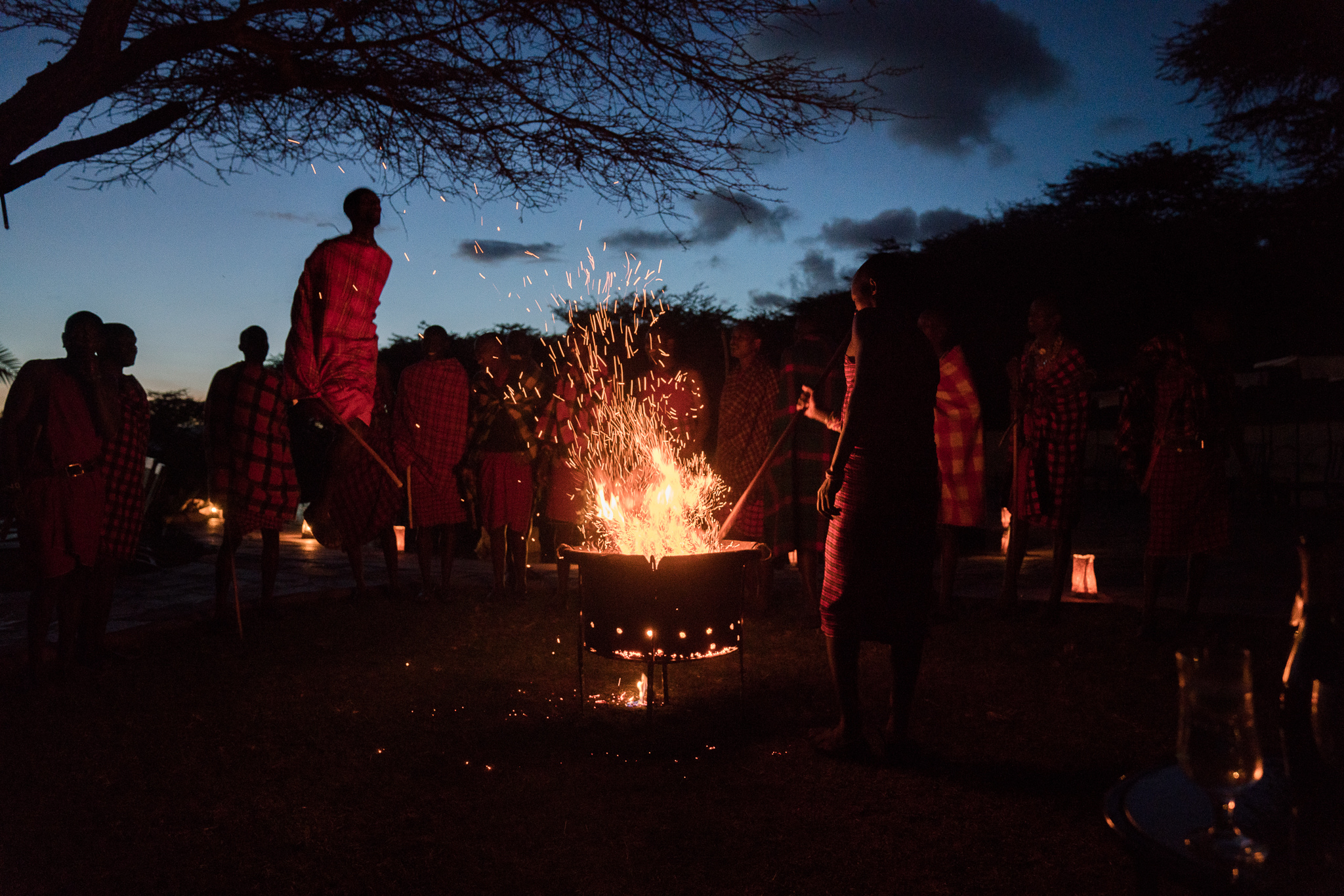 Kenya Masai Mara Cottar’s 1920’ Safari Camp Aftenbål