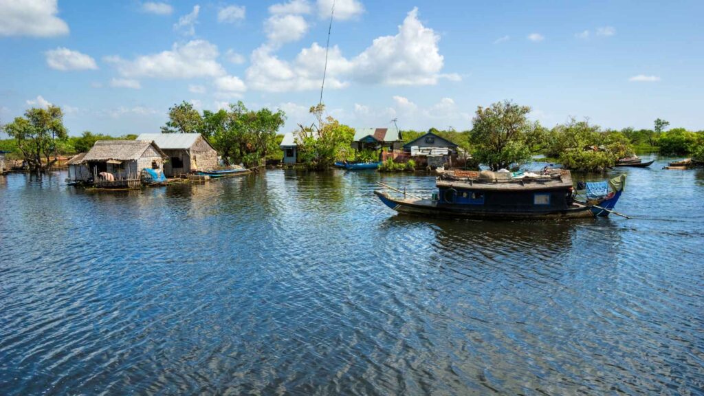 Cambodia, Siam Reap, Udflugt, Sejltur, Huse på Vand, Skib