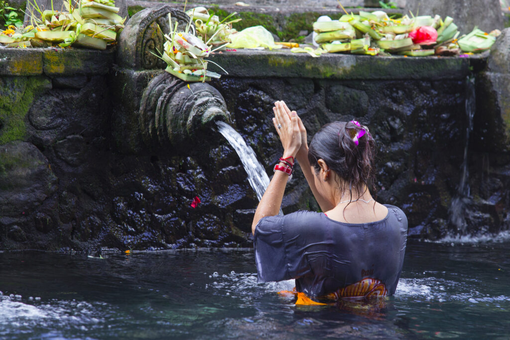 Indonesien, Bali, Kvinde Bader