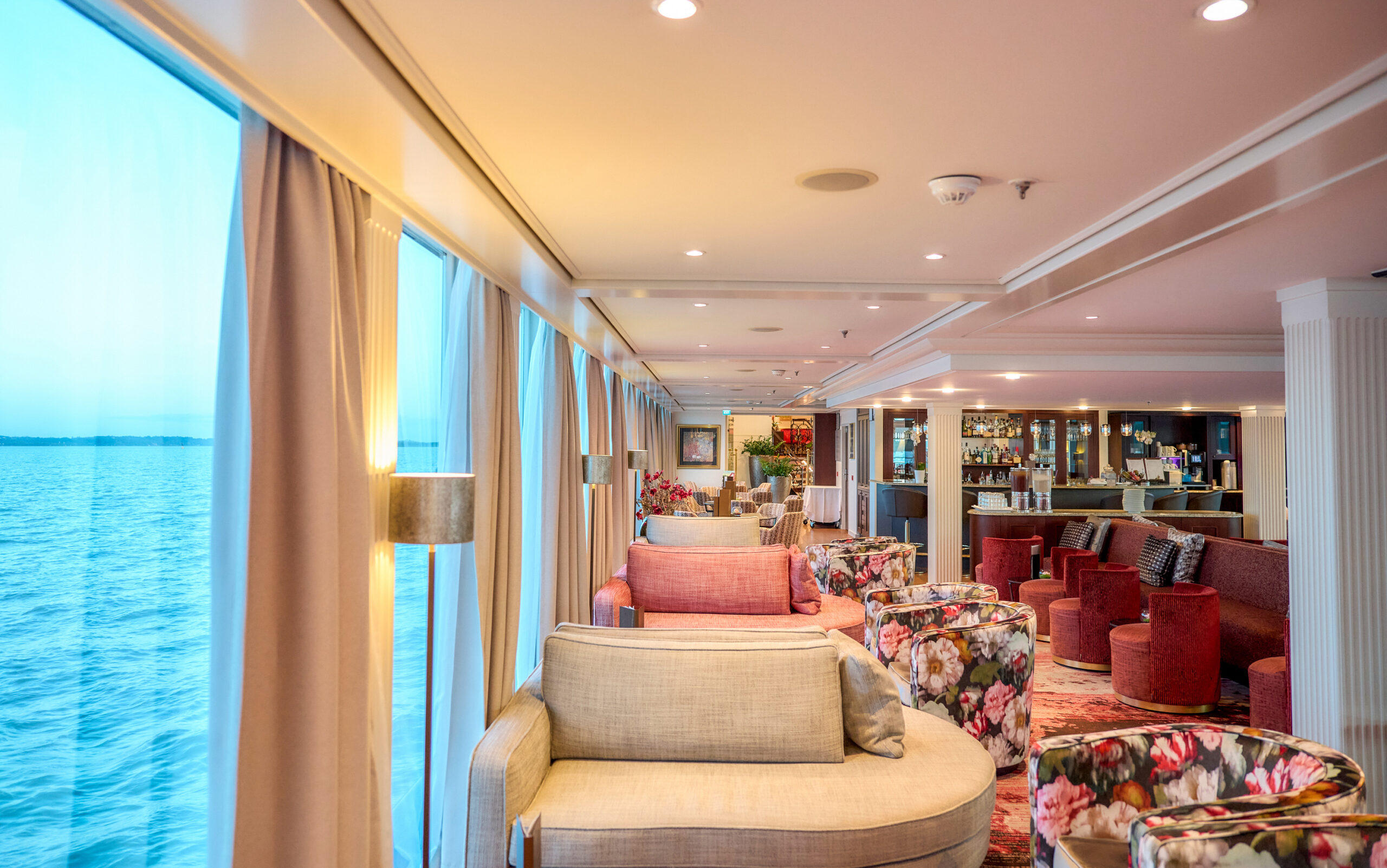 amadolce interior main lounge