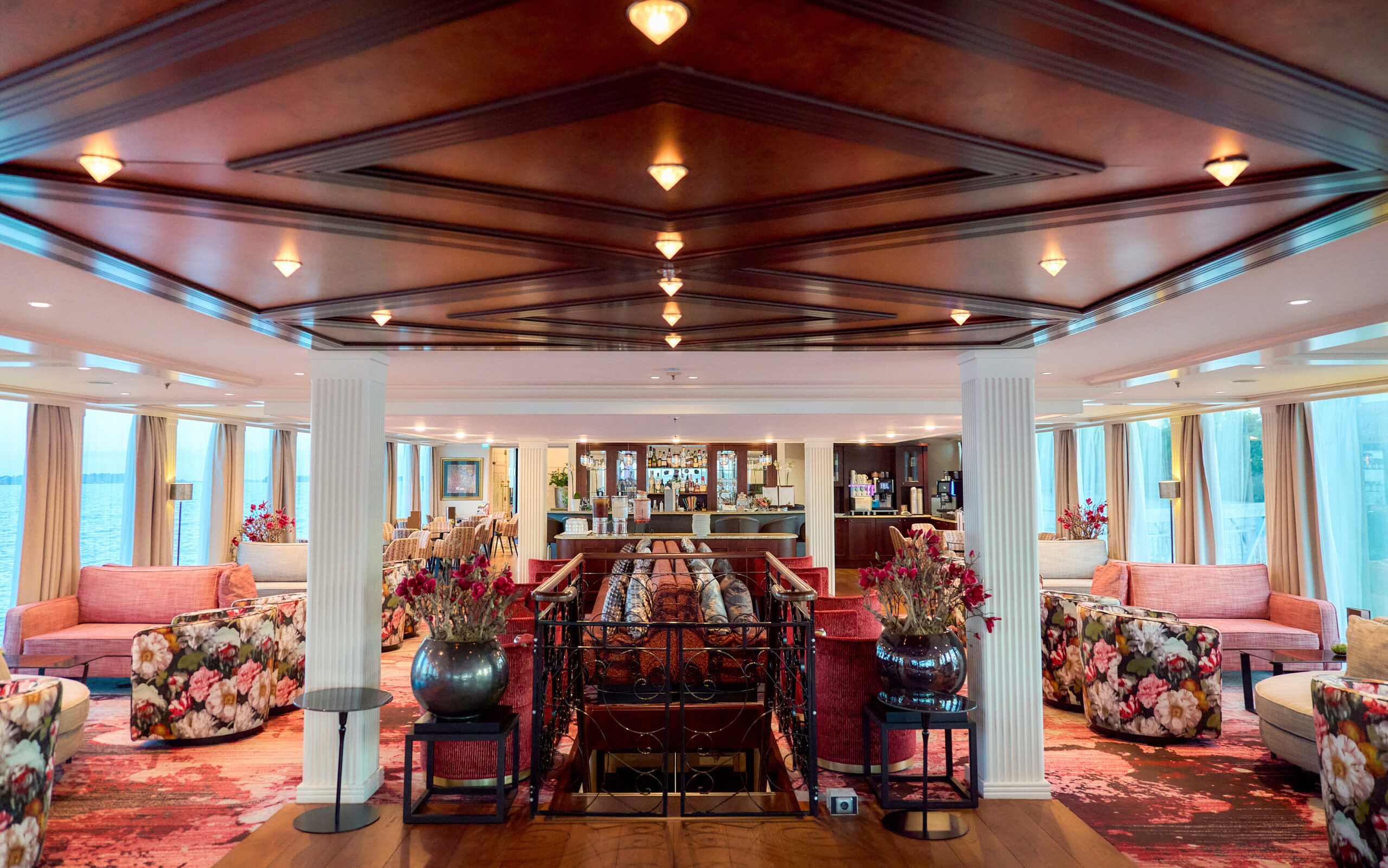 amadolce interior main lounge