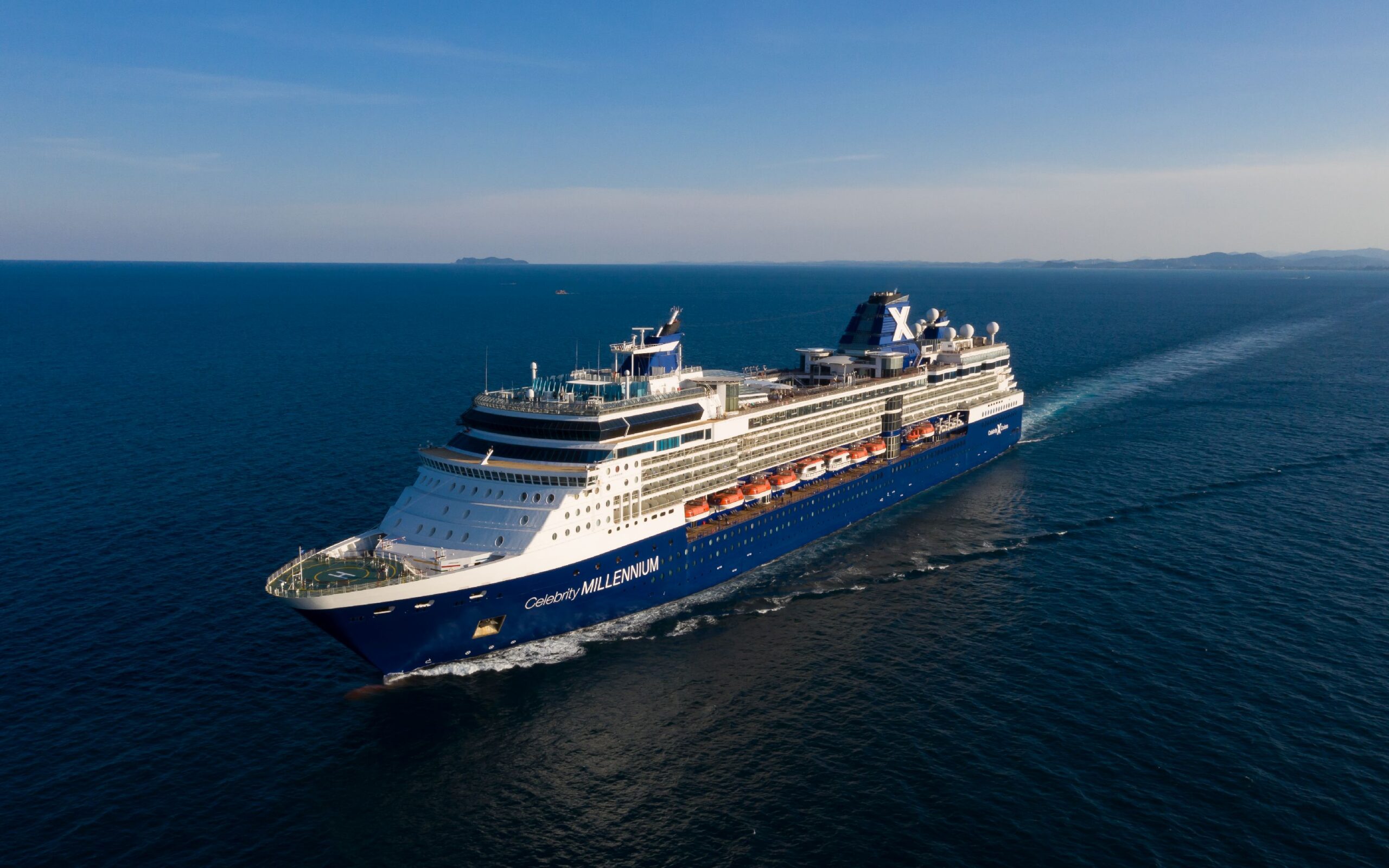 cel hull aerial blå